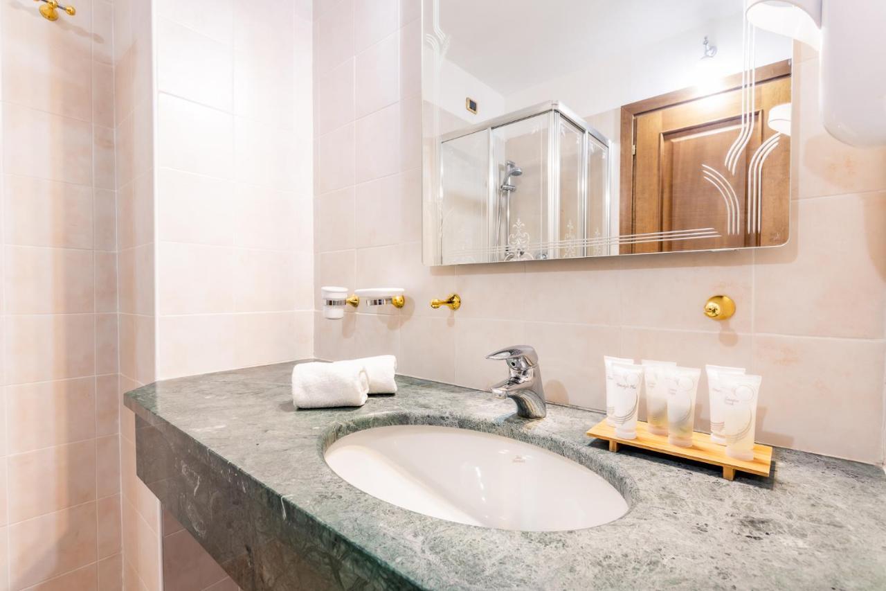 Hotel Cristallo Sestriere Dış mekan fotoğraf